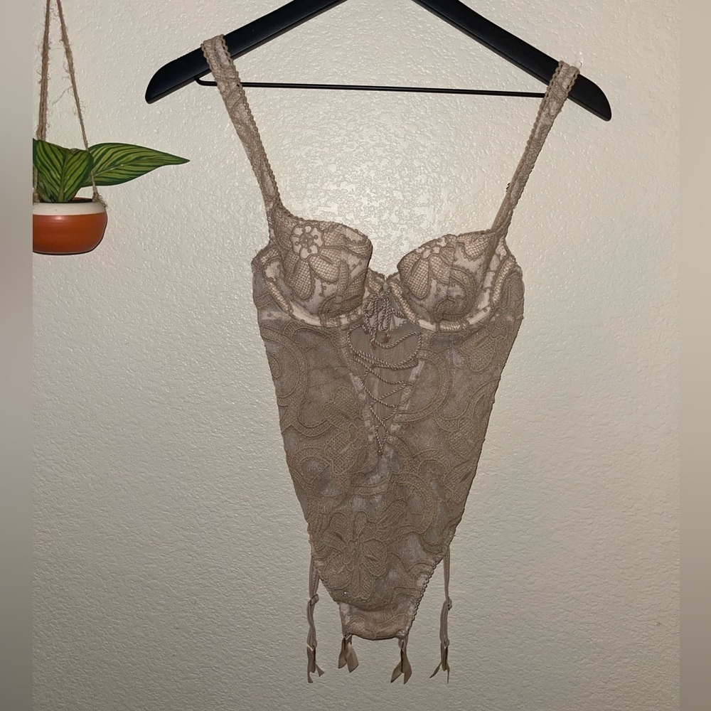 Victoria secret thong lace garter corset size 32B